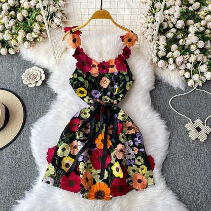 Light Luxury High-grade Sense Socialite Elegant Three-dimensional Flower Sling Dress Women's Summer New Waist Slimming Short Skirt